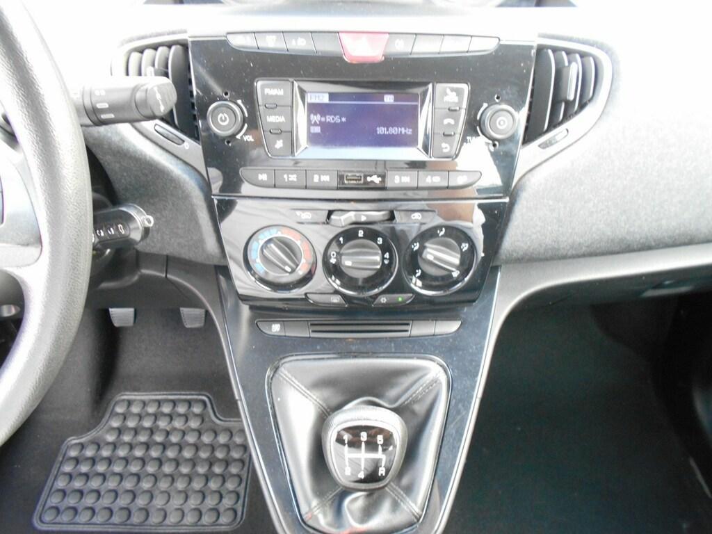 Lancia Ypsilon 5 Porte 1.2 Elefantino