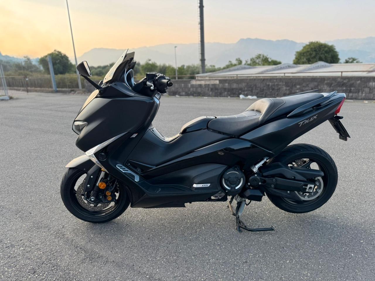 Yamaha TMAX 530 DX