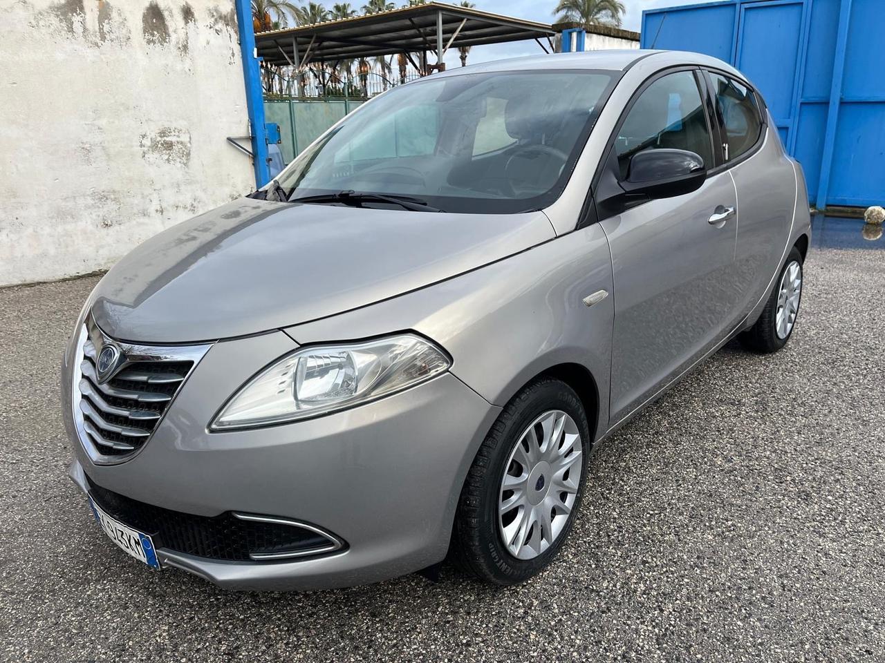 Lancia y 5P-1.2 gpl-km 130000-full-11/2011