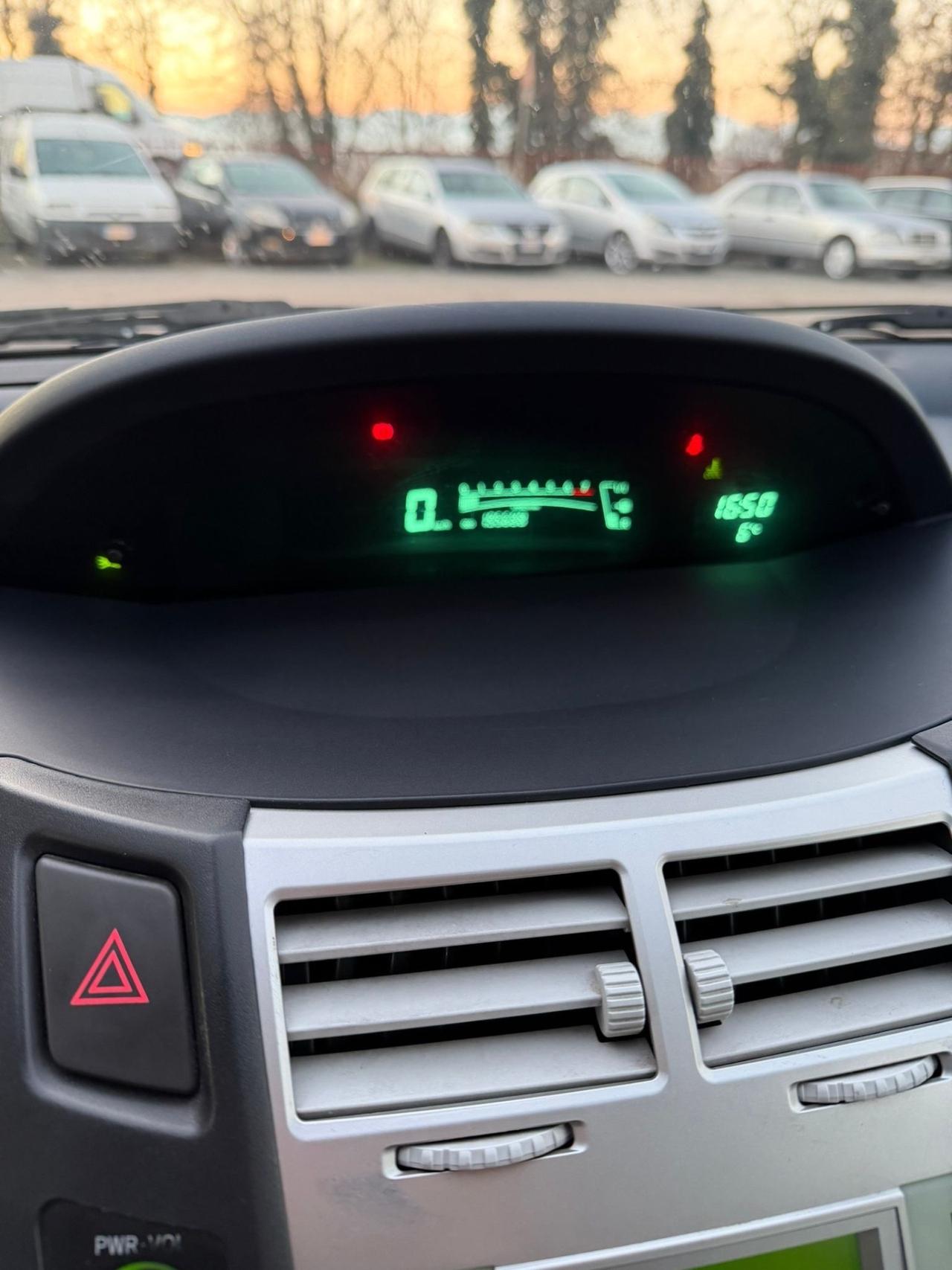 Toyota Yaris 1.3 5 porte