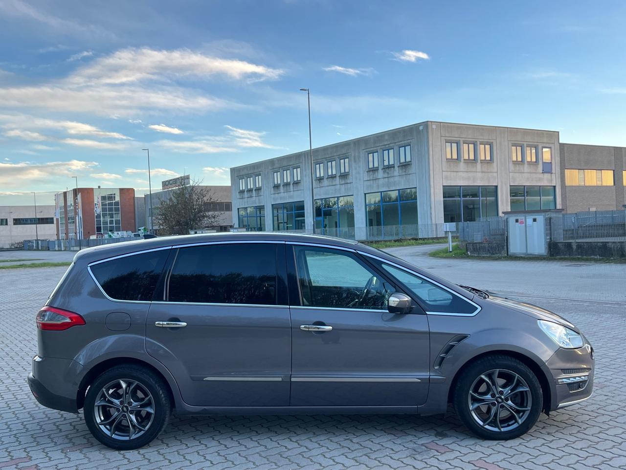 Ford S-Max 2.0 TDCi 163CV Powershift 7 posti Business Nav