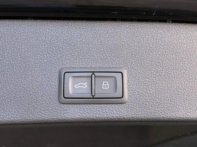 AUDI Q2 35 TDI S tronic Business Advanced