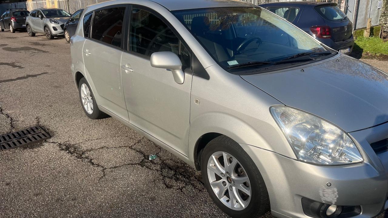 Toyota Corolla Verso 1.8 16V MMT MY'08 7pti