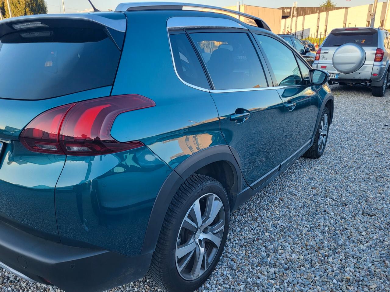 Peugeot 2008 PureTech 82 Allure