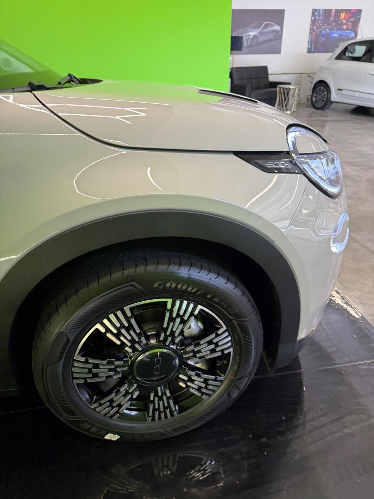 Fiat 600 Hybrid 110 CV DCT MHEV Business