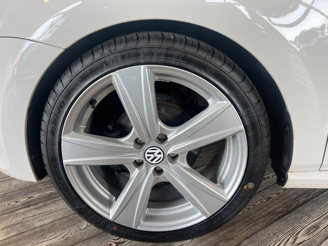 Volkswagen Polo 1.2 R-LINE/ GARANZIA