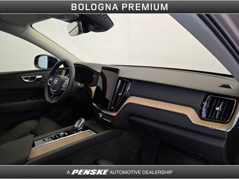 Volvo XC60 XC60 B5 AWD automatico Ultra Dark