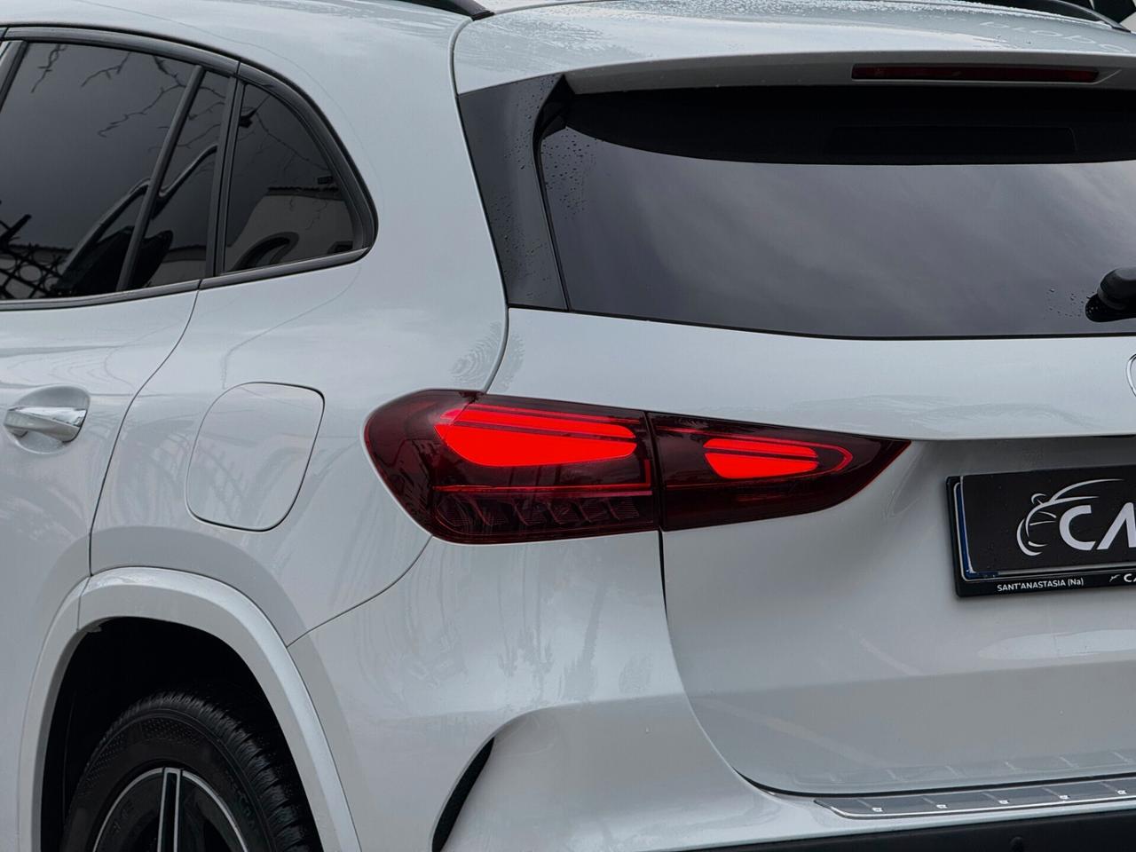Mercedes-Benz GLA 200 d AMG Premium Plus TETTO