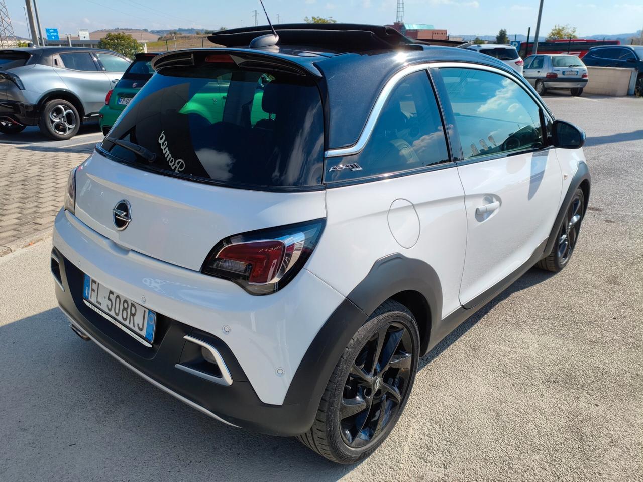 Opel Adam Rocks 1.4 87 CV cabrio auto