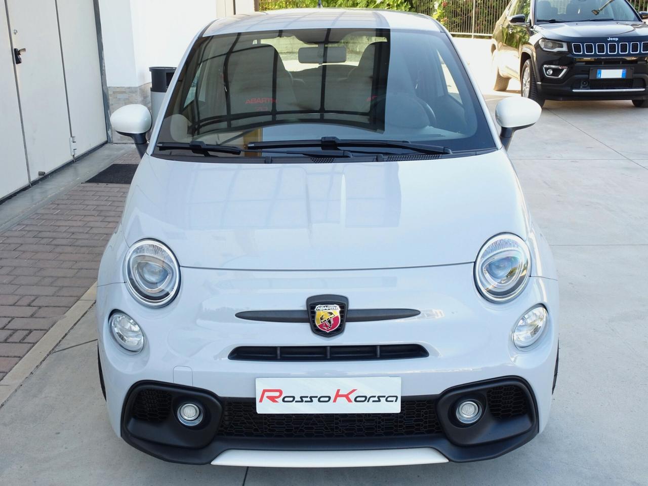 ABARTH 595 esseesse 70th 180CV AKRAPOVIC/CARPLAY