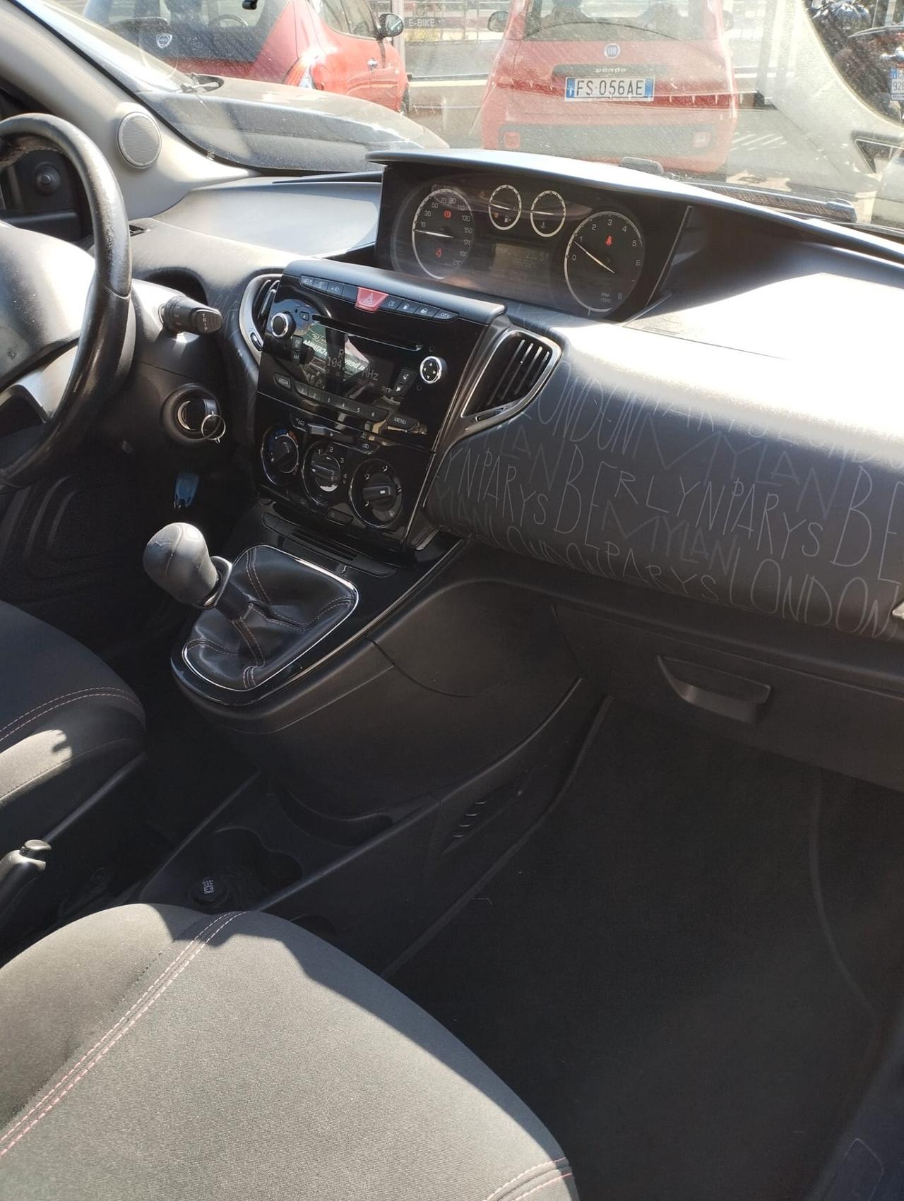 Lancia Ypsilon 1.2 69 CV 5 porte GPL Ecochic Gold