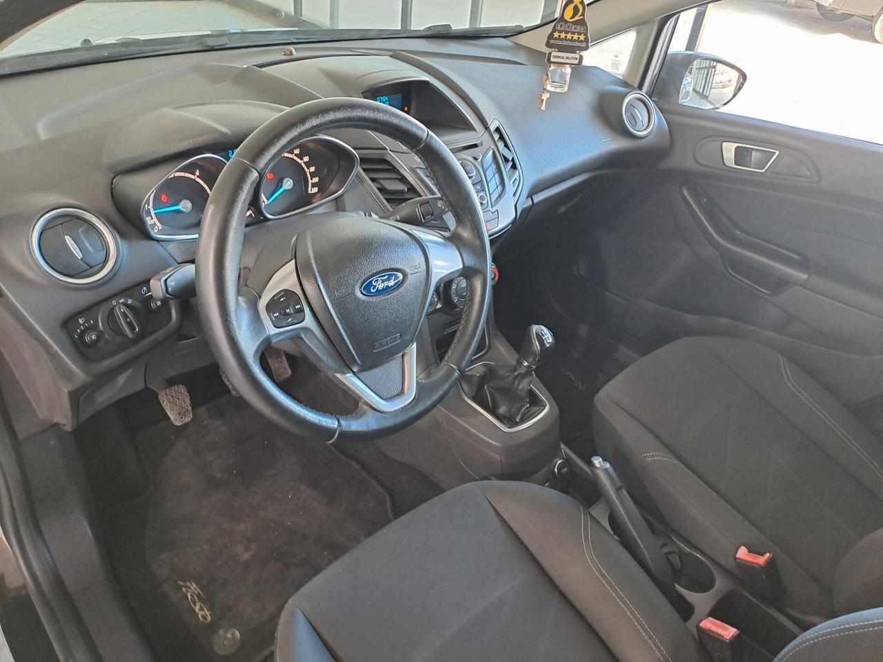 Ford Fiesta 1.5 TDCi 75CV 5 porte Titanium