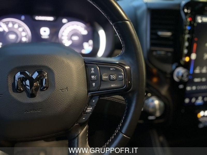 Dodge RAM RAM 1500 5.7 L HEMI V8 4X4 LIMITED - NETTO IVA