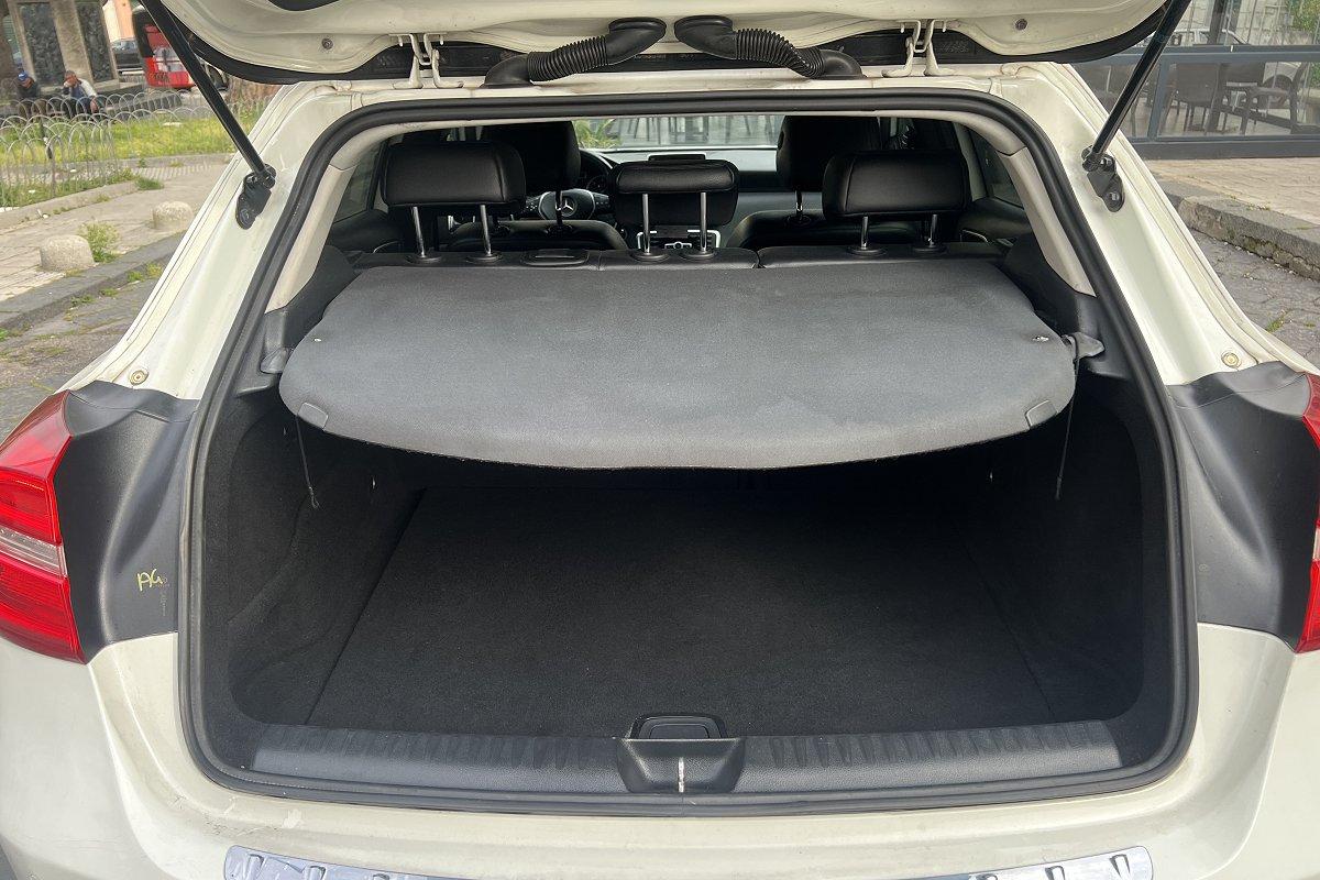 MERCEDES GLA 180 CDI Premium