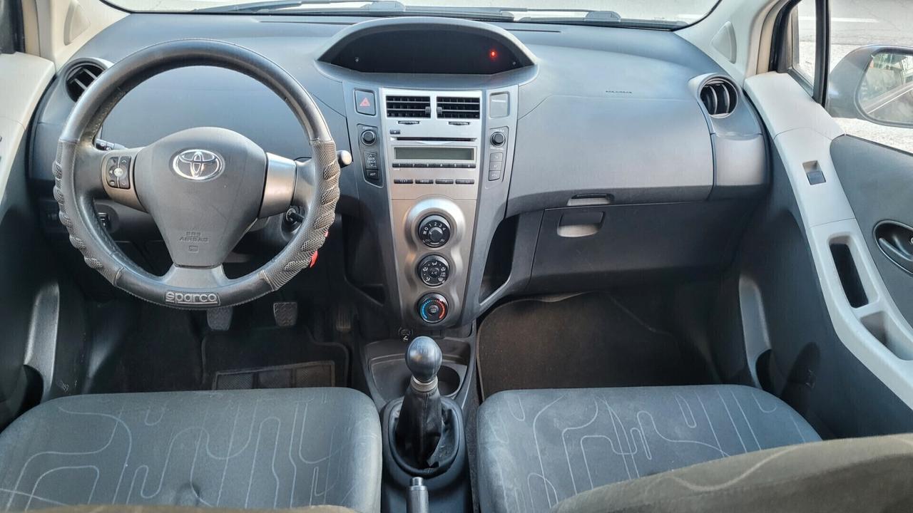 Toyota Yaris 1.0 5 porte Sol GPL