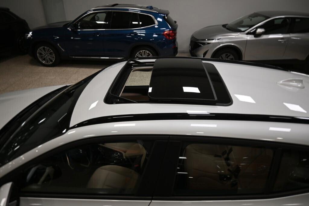 BMW X2 16D 115CV STEPTRONIC S-DRIVE BUSINESS ADVANTAGE ( FARI LED - PELLE - TETTO PANORAMICO APR. - NAVI - PARK ASSISTANT - TELECAMERA POST. )