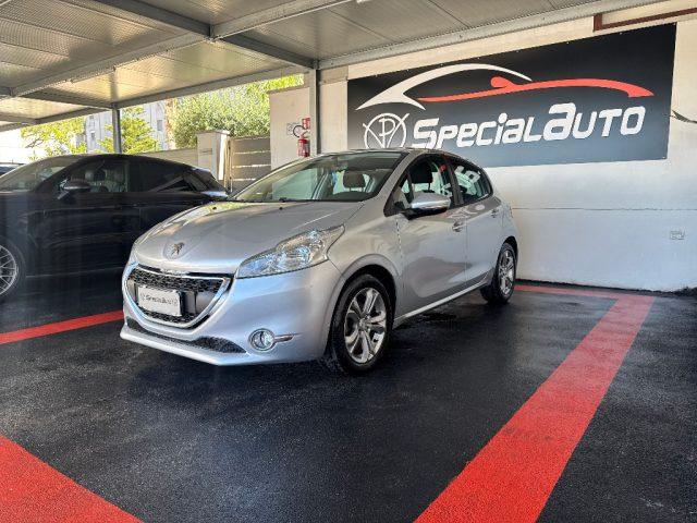 PEUGEOT 208 1.4 8V HDi 68CV 5p. Allure