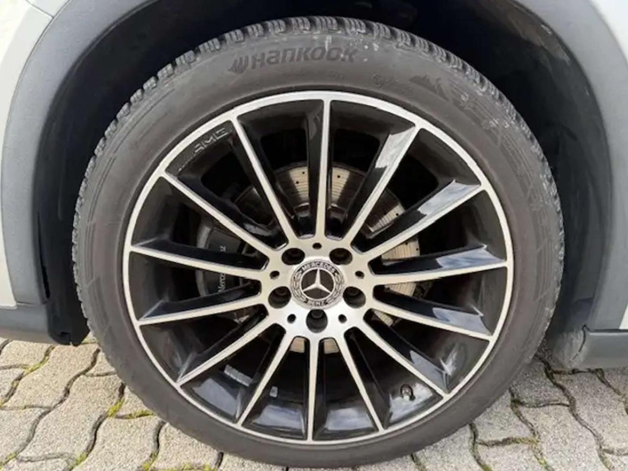 Mercedes-Benz GLA 220 GLA 220 d Premium edition1 4matic auto \\ 1 prop