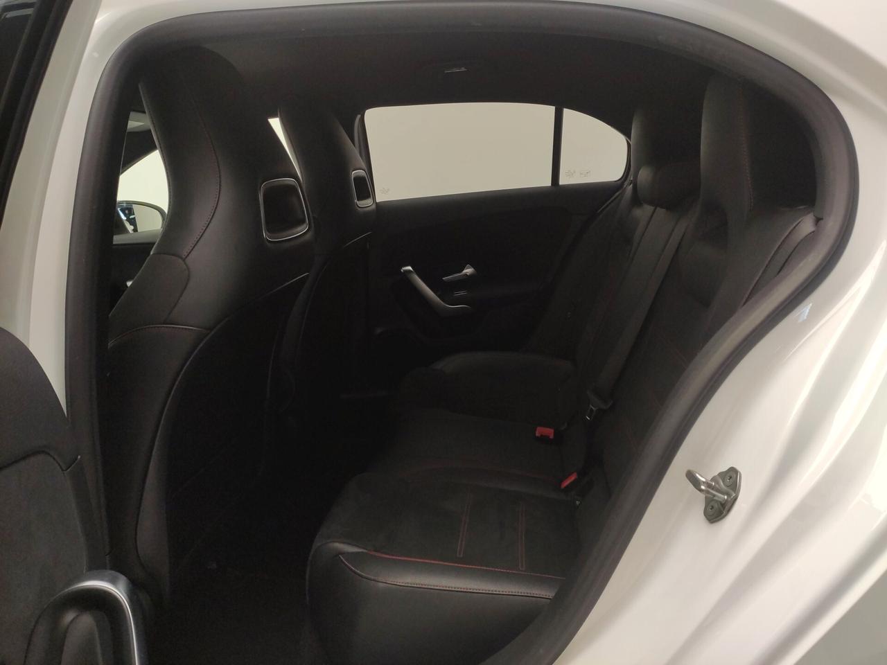 Mercedes-benz A 180 d Automatic Premium -AMG