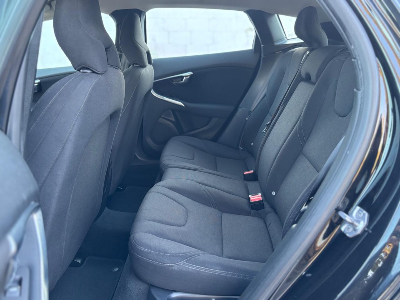 Volvo V40 D2 Geartronic Business Plus