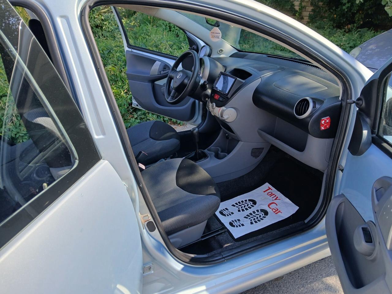 Toyota Aygo 1.0 12V 5 porte Sol 130 Mila km
