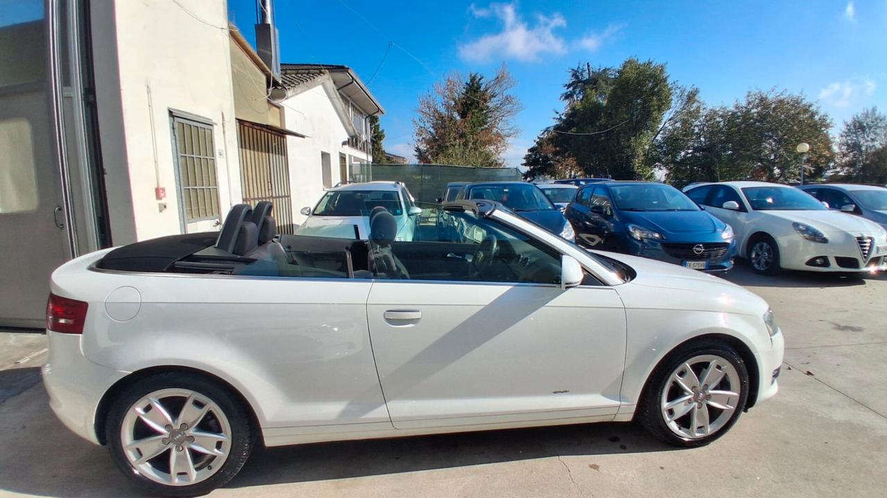 Audi A3 2.0 16V TDI Attraction.cabrio.automatica