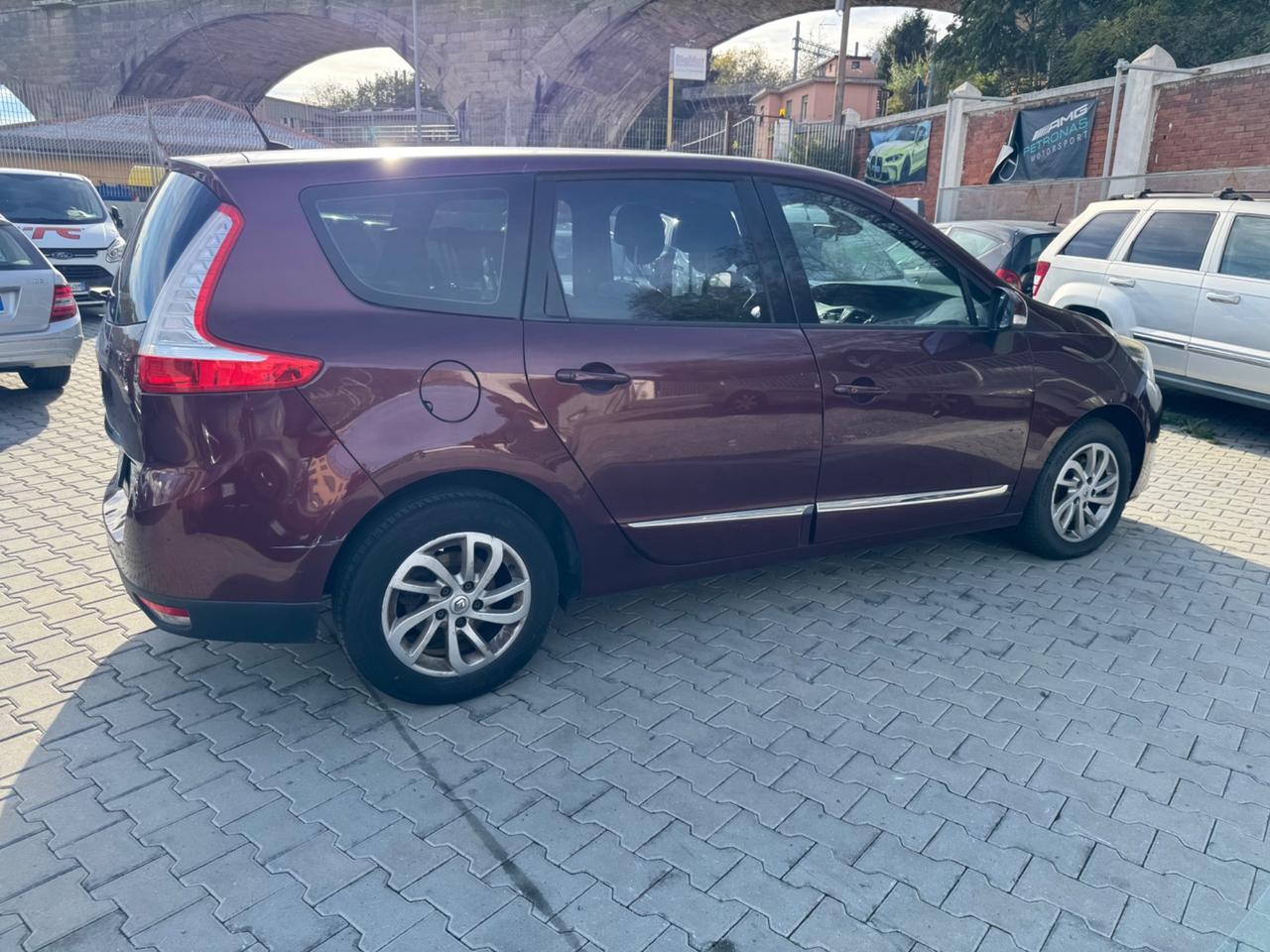 RENAULT SCENIC 1.5 TDCI 7 POSTI AUTOMATICO