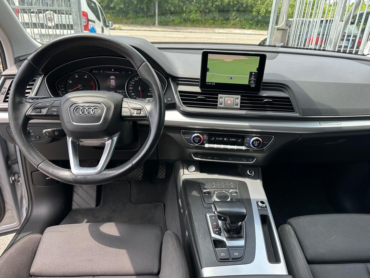 Audi Q5 40 TDI quattro S tronic Business Sport