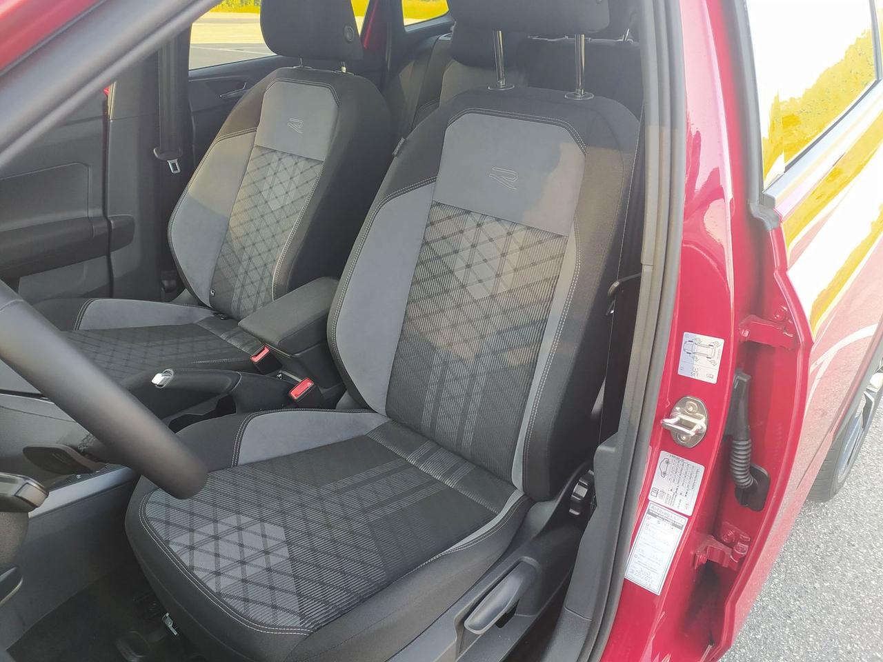 Volkswagen Taigo R Line 1.0 TSI 110 CV #6959
