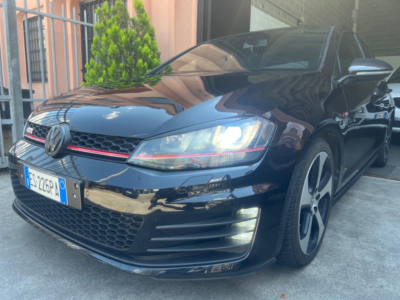 Volkswagen Golf GTI Golf GTI 2.0 TSI DSG 5p. BlueMotion Technology