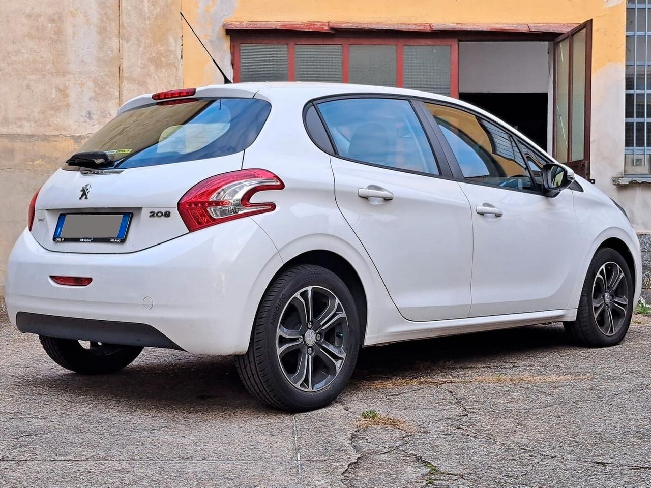 Peugeot 208 PureTech 82 5 porte Allure LEGGERE DESCRIZIONE