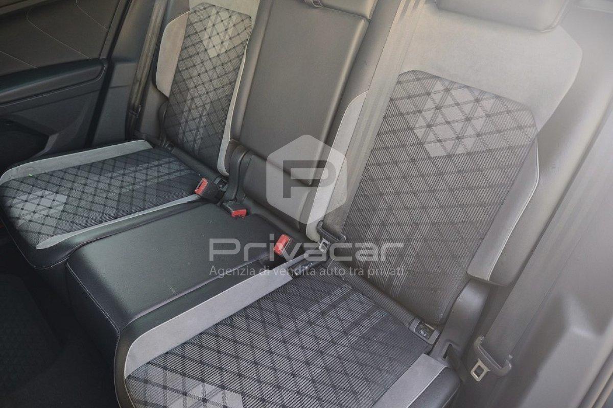 VOLKSWAGEN Tiguan 2.0 TDI 150 CV SCR DSG R-Line