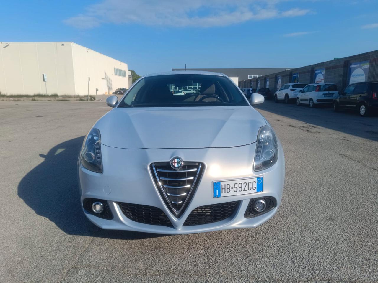 Alfa Giulietta 1.6 JTD 105cv passaggio compreso. .