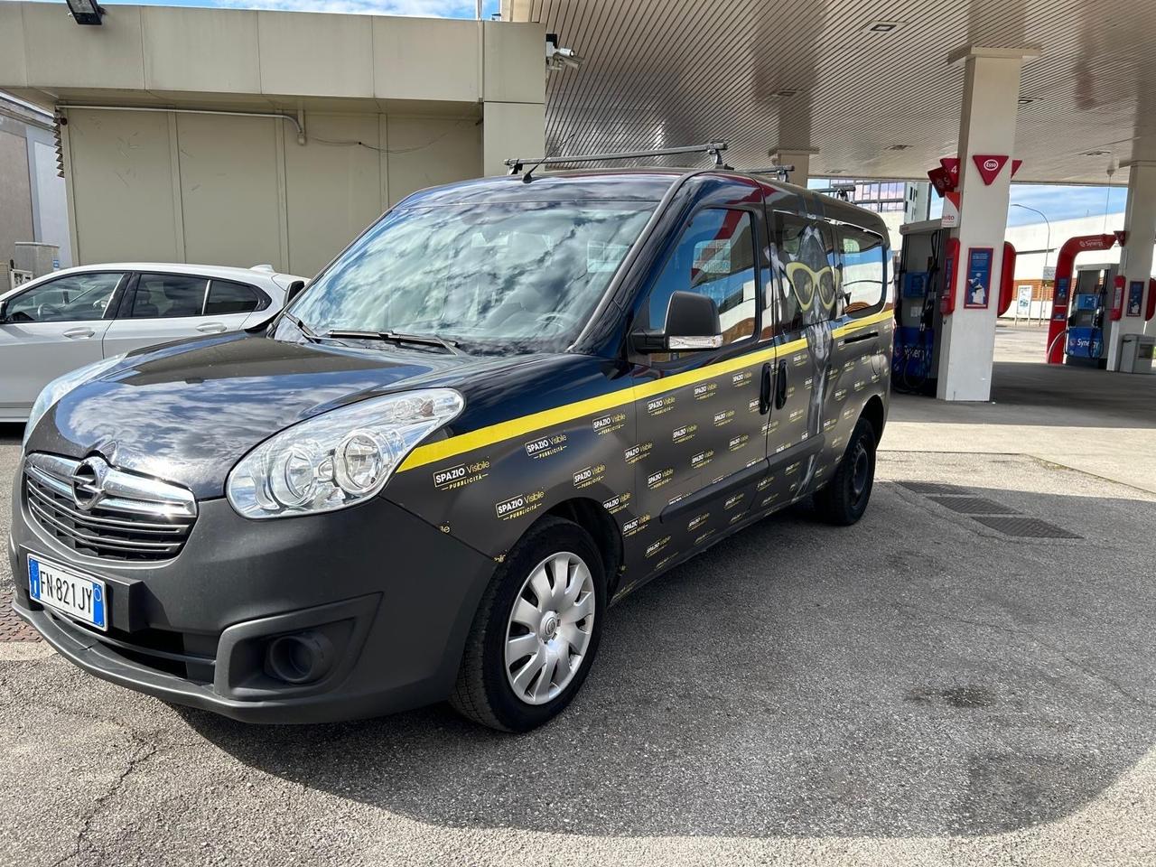 Fiat doblo autocarro 5 posti