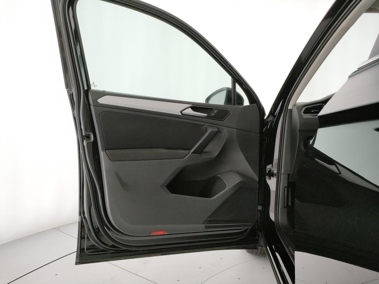 Volkswagen Tiguan 1.5 tsi business 150cv dsg
