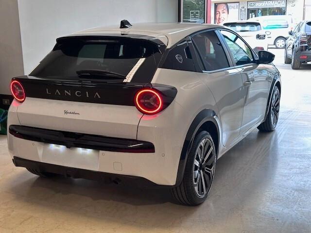 Lancia Ypsilon Hybrid e-DCT LX KM0 2026