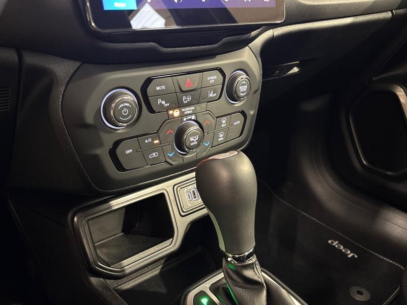 Jeep Renegade 1.5 Turbo T4 MHEV Summit 2WD DCT