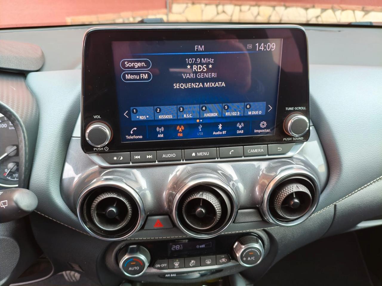 Nissan Juke 1.0 DIG-T 114 CV N-Connecta