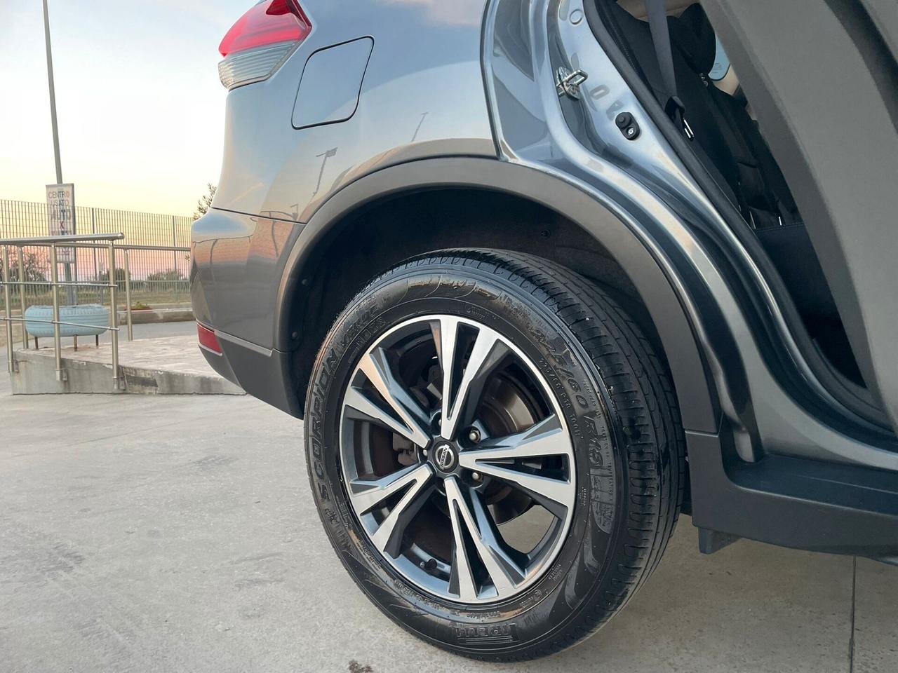 Nissan X-Trail dCi 4WD inserimento manuale