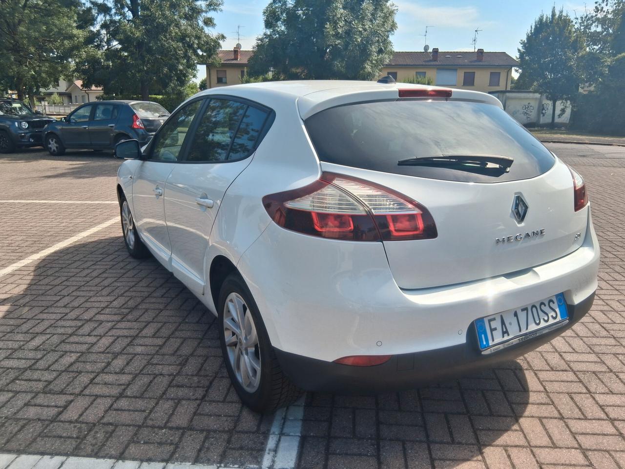 Renault Megane Mégane 1.5 dCi 95CV Start&Stop SporTour Limited..CELL 320 147 1147 WUATSAPP