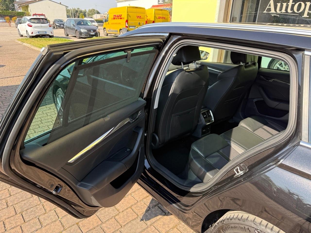 Skoda Octavia 2.0D 150 CV DSG Style/KEYLESS/HEAD UP