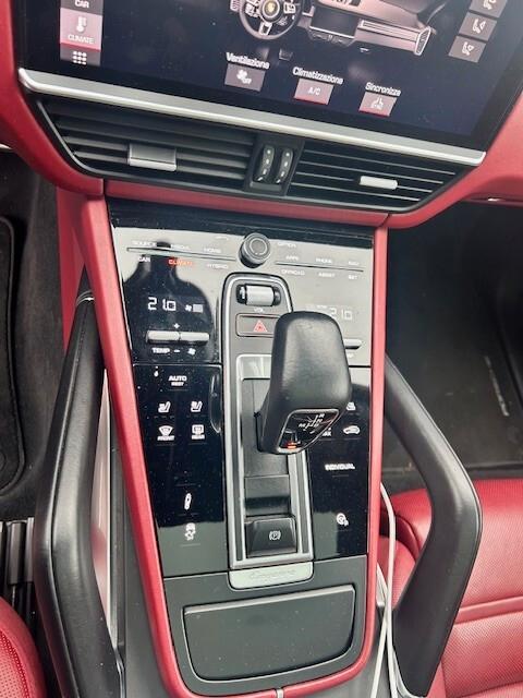 Porsche Cayenne Coupé 4.0 V8 Turbo S E-Hybrid