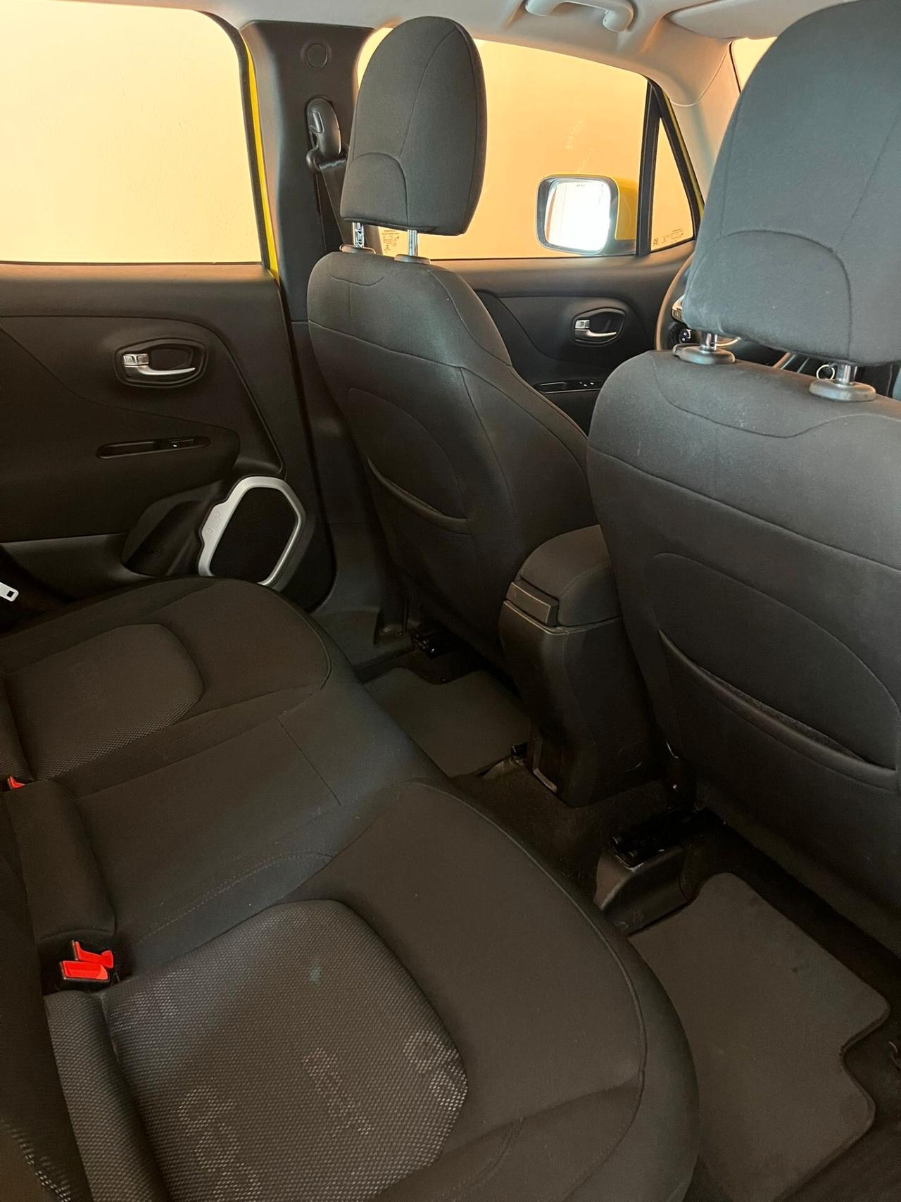 Jeep Renegade 1.6 Mjt fwd105 CV Business