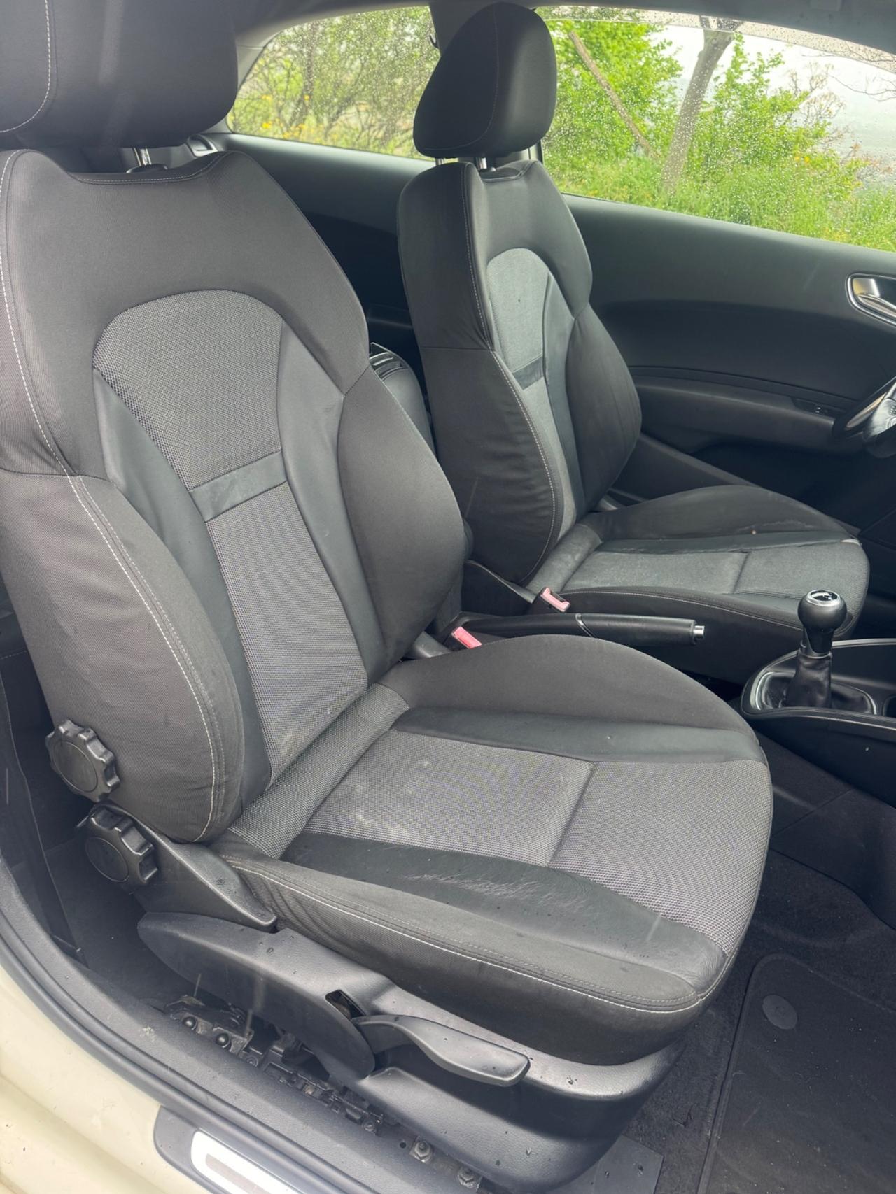 Audi A1 1.6 Diesel 90Cv TETTO 2012