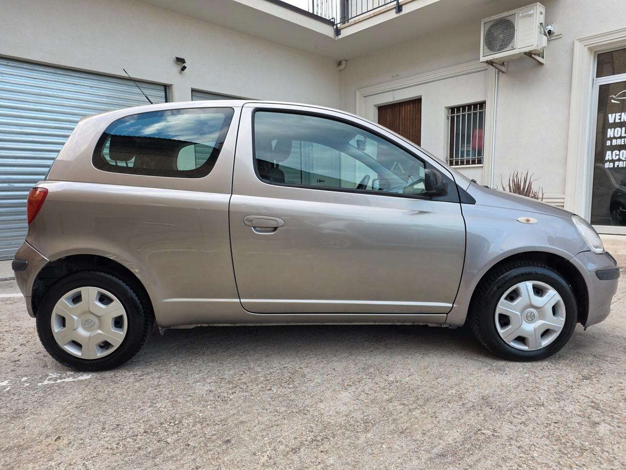 Toyota Yaris 1.0i 16V cat 3 porte