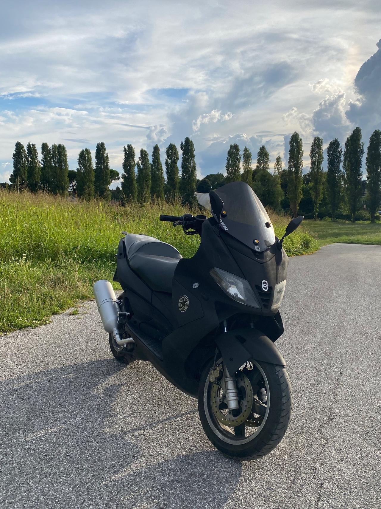 Gilera Nexus 500 Sport