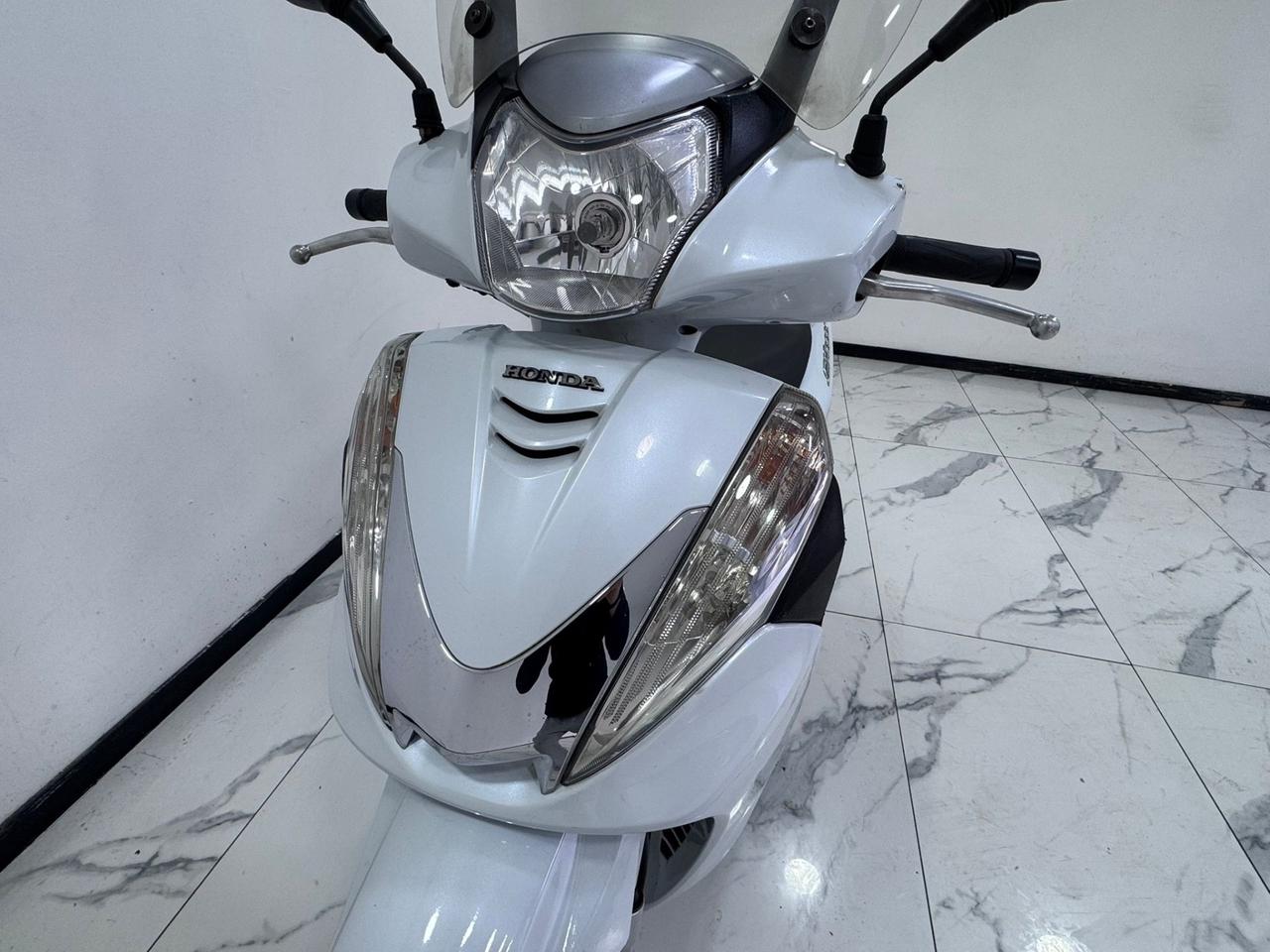 Honda SH 300 ABS-TAGLIANDATO E REVISIONATO-2015