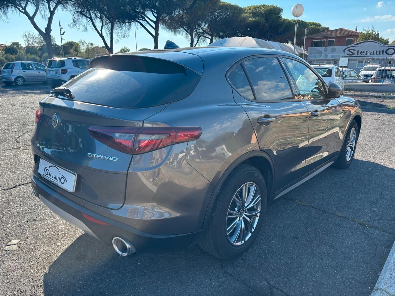 Alfa Romeo Stelvio 2.2 Turbodiesel 160 CV AT8 RWD Business