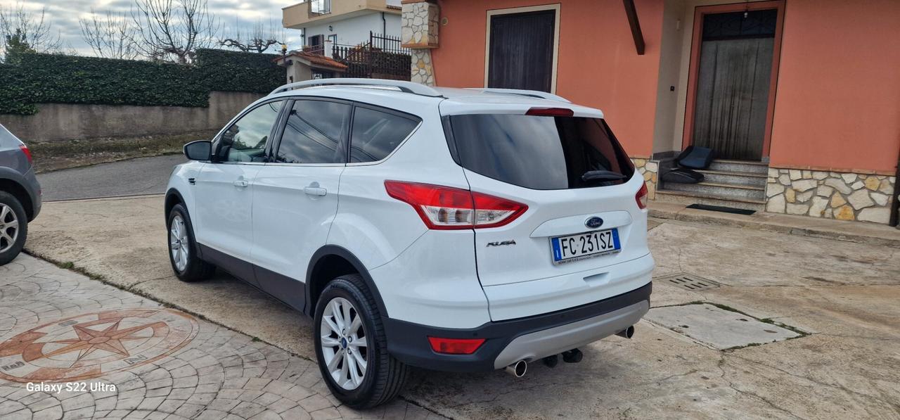 Ford Kuga 2.0 TDCI 150 CV S&S 4WD Powershift Titanium