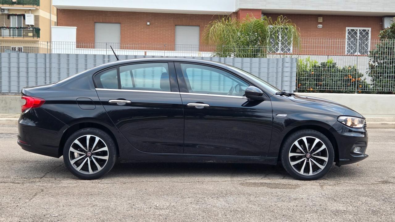 Fiat Tipo 1.6 Mjt berlina navi led